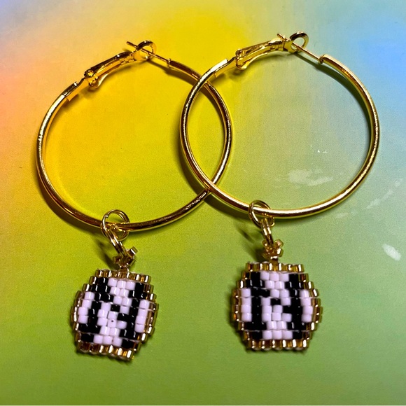 BEADED INITIAL HOOP EARRINGS- "N" - Picture 1 of 3